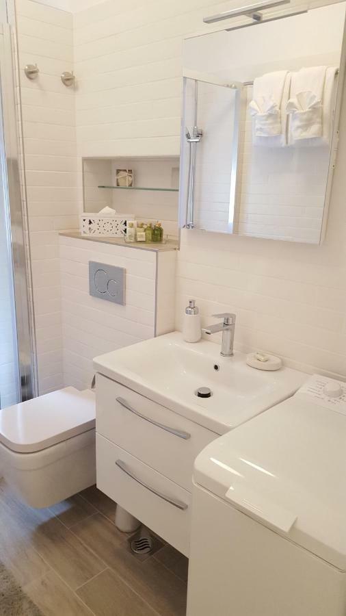 אופטיה Studio Apartment Vanna - 1St Row To The Sea מראה חיצוני תמונה