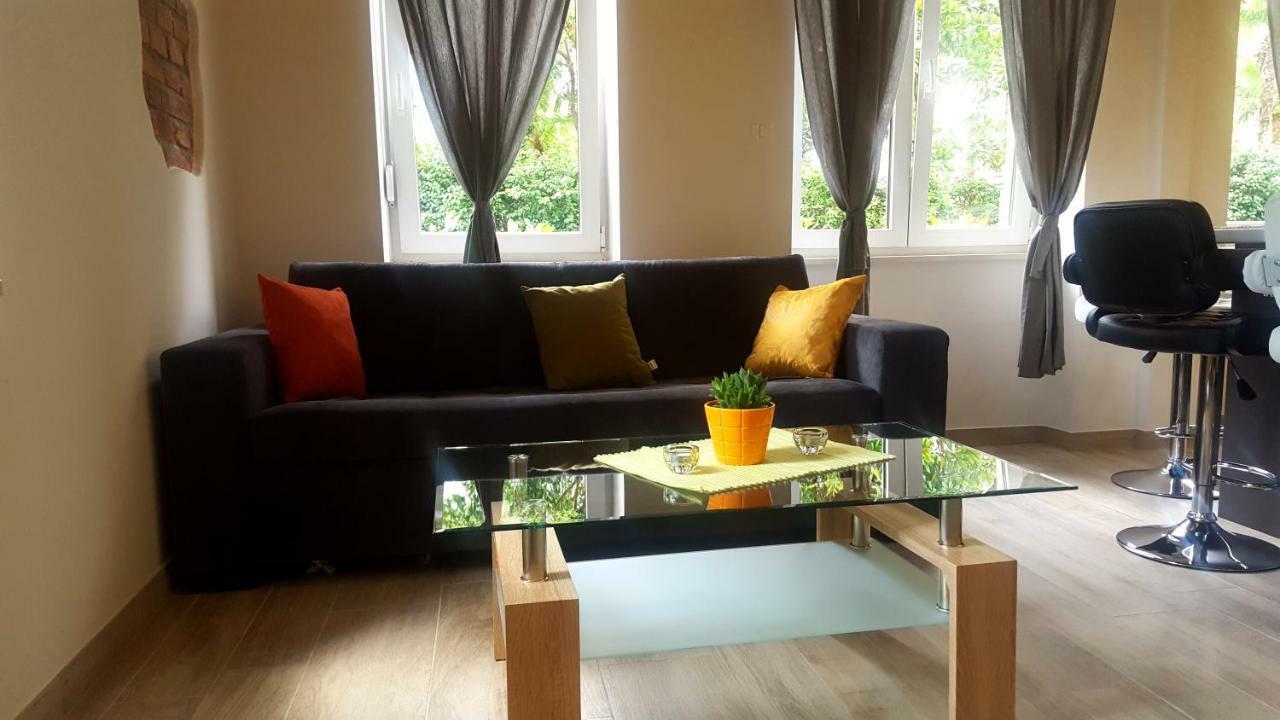 אופטיה Studio Apartment Vanna - 1St Row To The Sea מראה חיצוני תמונה