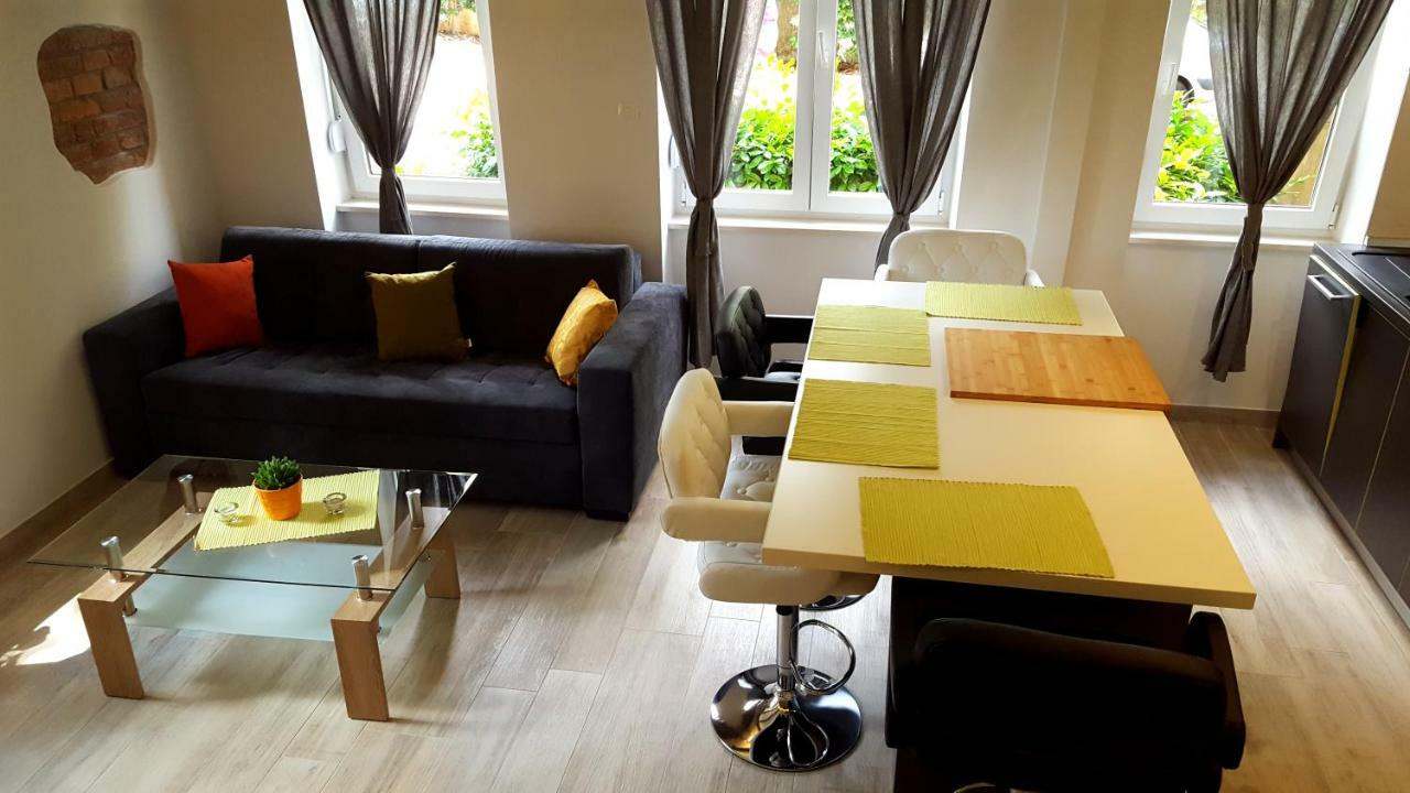 אופטיה Studio Apartment Vanna - 1St Row To The Sea מראה חיצוני תמונה