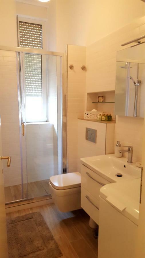 אופטיה Studio Apartment Vanna - 1St Row To The Sea מראה חיצוני תמונה